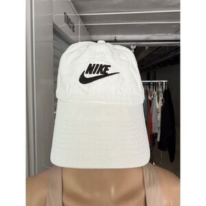 NIKE Club Cap White Cotton Adjustable Strapback Hat S/M Black Embroidered Logo
